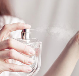 Schadelijke chemicaliën in populaire parfums